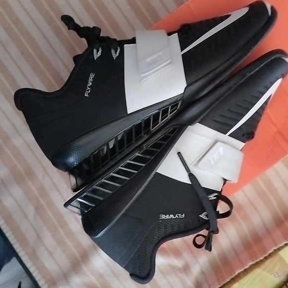 Nike romaleos 3 never worn with both sets insoles and box wmns 9.5 style 878557 - Picture 10 of 10